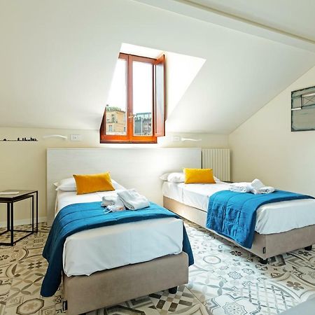 Renovated Penthouse Duomo & Via Torino Milan Exterior photo