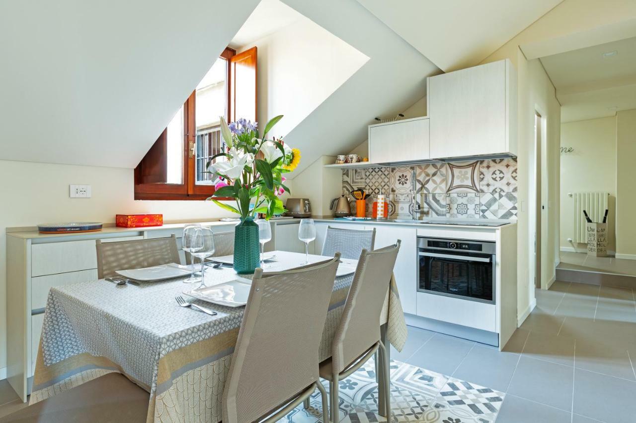 Renovated Penthouse Duomo & Via Torino Milan Exterior photo