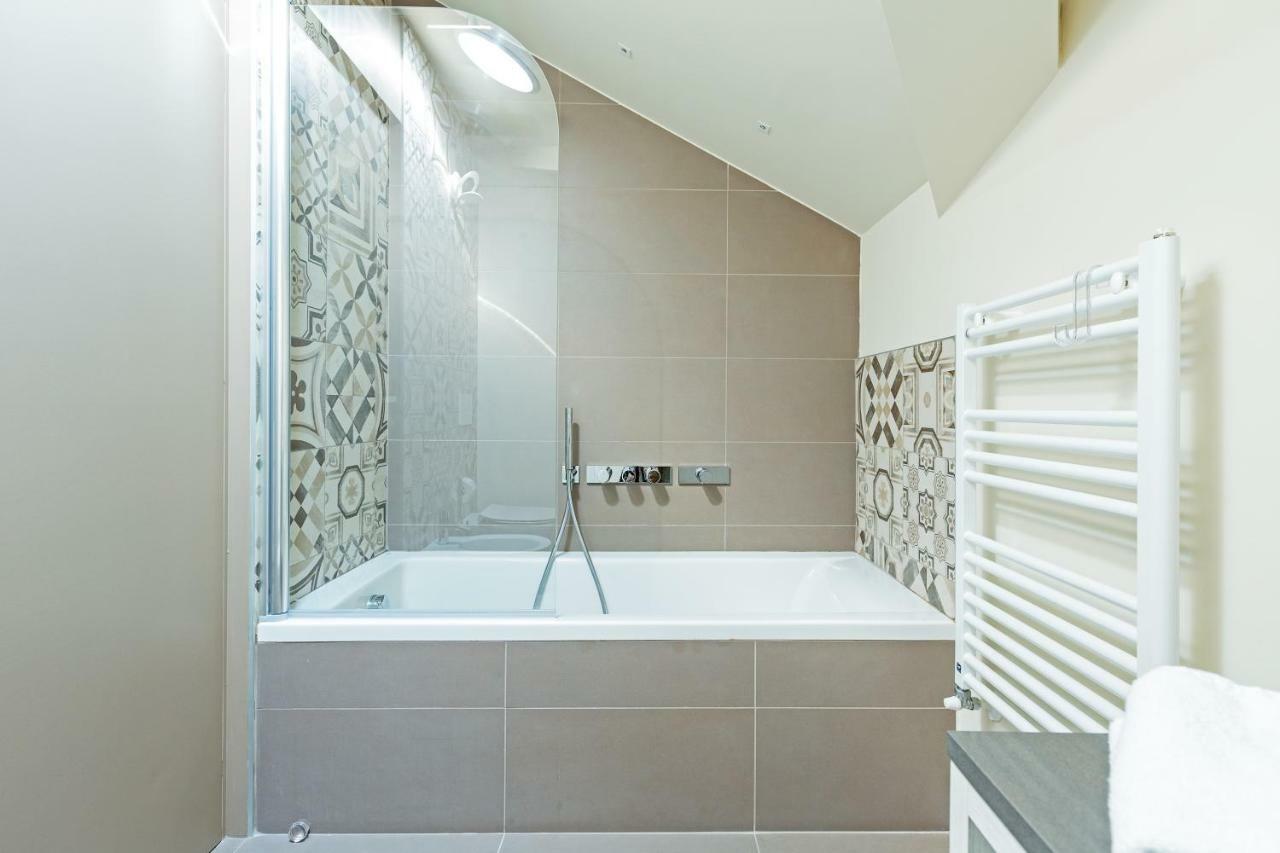 Renovated Penthouse Duomo & Via Torino Milan Exterior photo