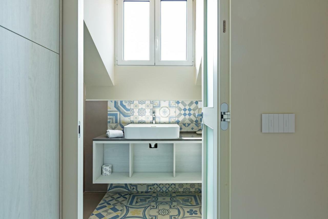 Renovated Penthouse Duomo & Via Torino Milan Exterior photo