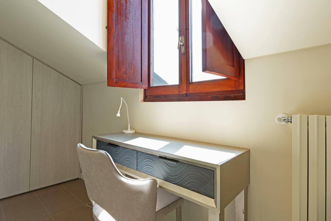Renovated Penthouse Duomo & Via Torino Milan Exterior photo