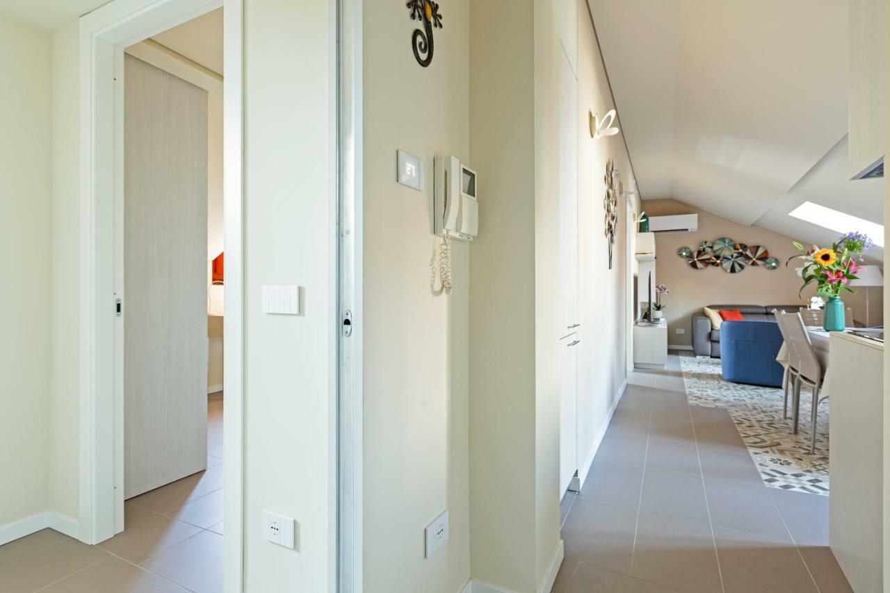 Renovated Penthouse Duomo & Via Torino Milan Exterior photo