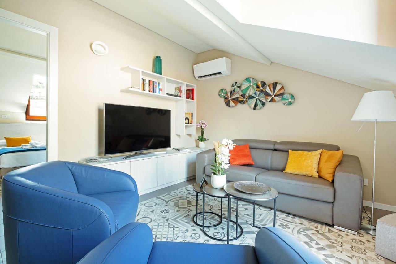 Renovated Penthouse Duomo & Via Torino Milan Exterior photo