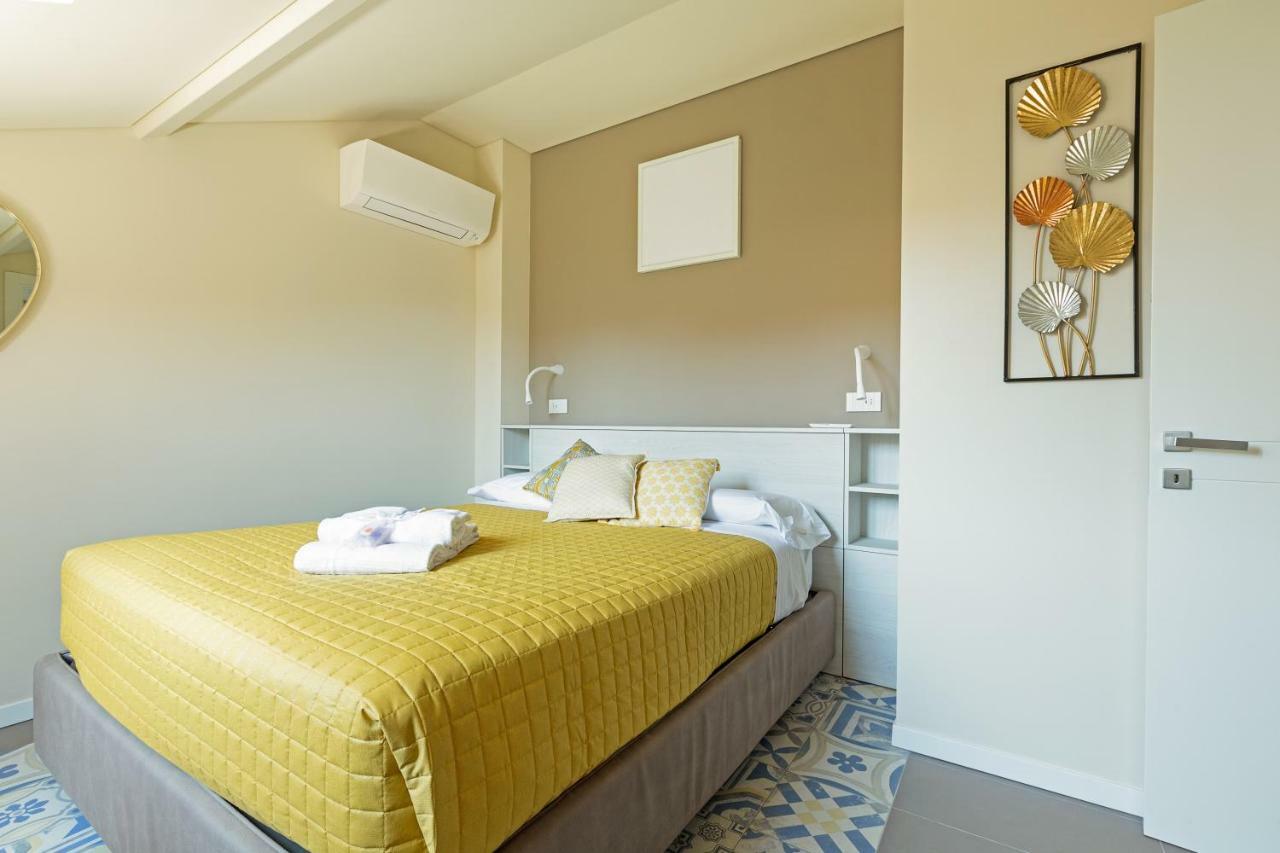 Renovated Penthouse Duomo & Via Torino Milan Exterior photo