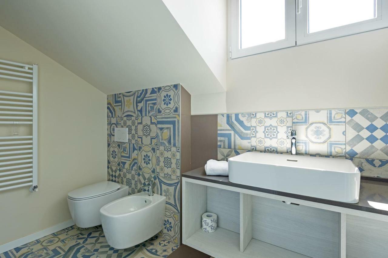 Renovated Penthouse Duomo & Via Torino Milan Exterior photo